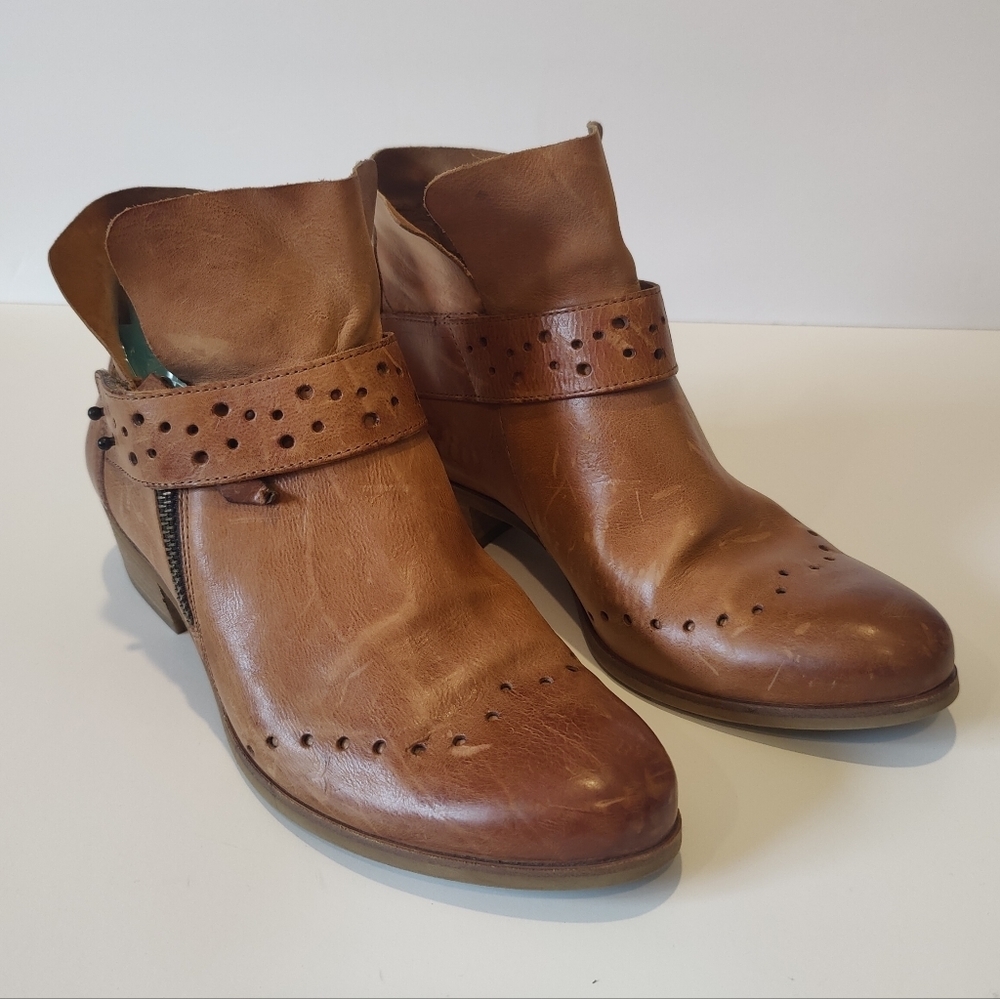 Paul Green Women's Denice Ankle Western Boot - Picture 2 of 11